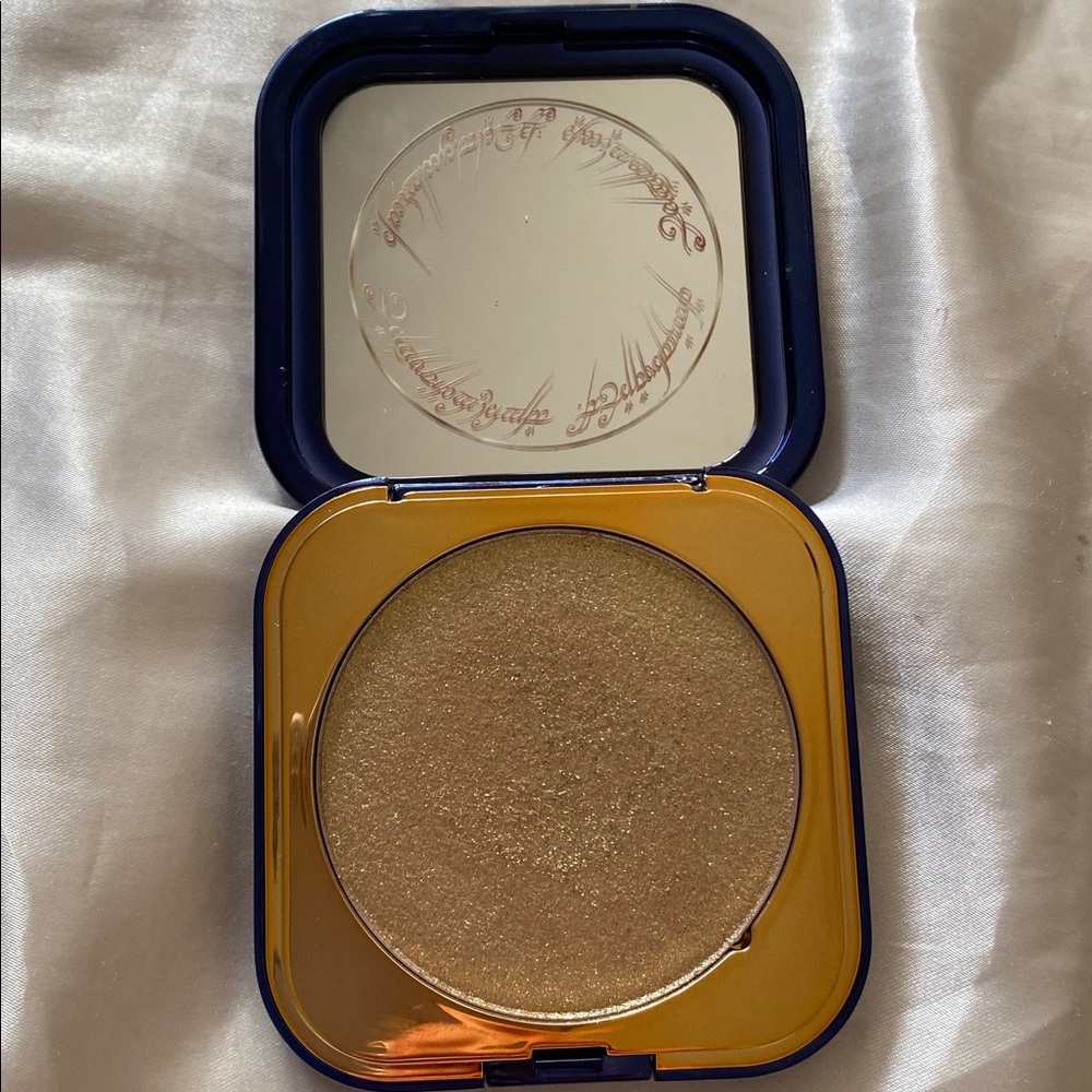Glamlite x Lord of The Rings The One Ring Highlighter - Picture 7 of 7